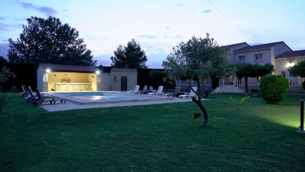 Chambres D'Hotes Le Saint Victor - Provence, Vaucluse 페른느 레 퐁텐느 외부 사진