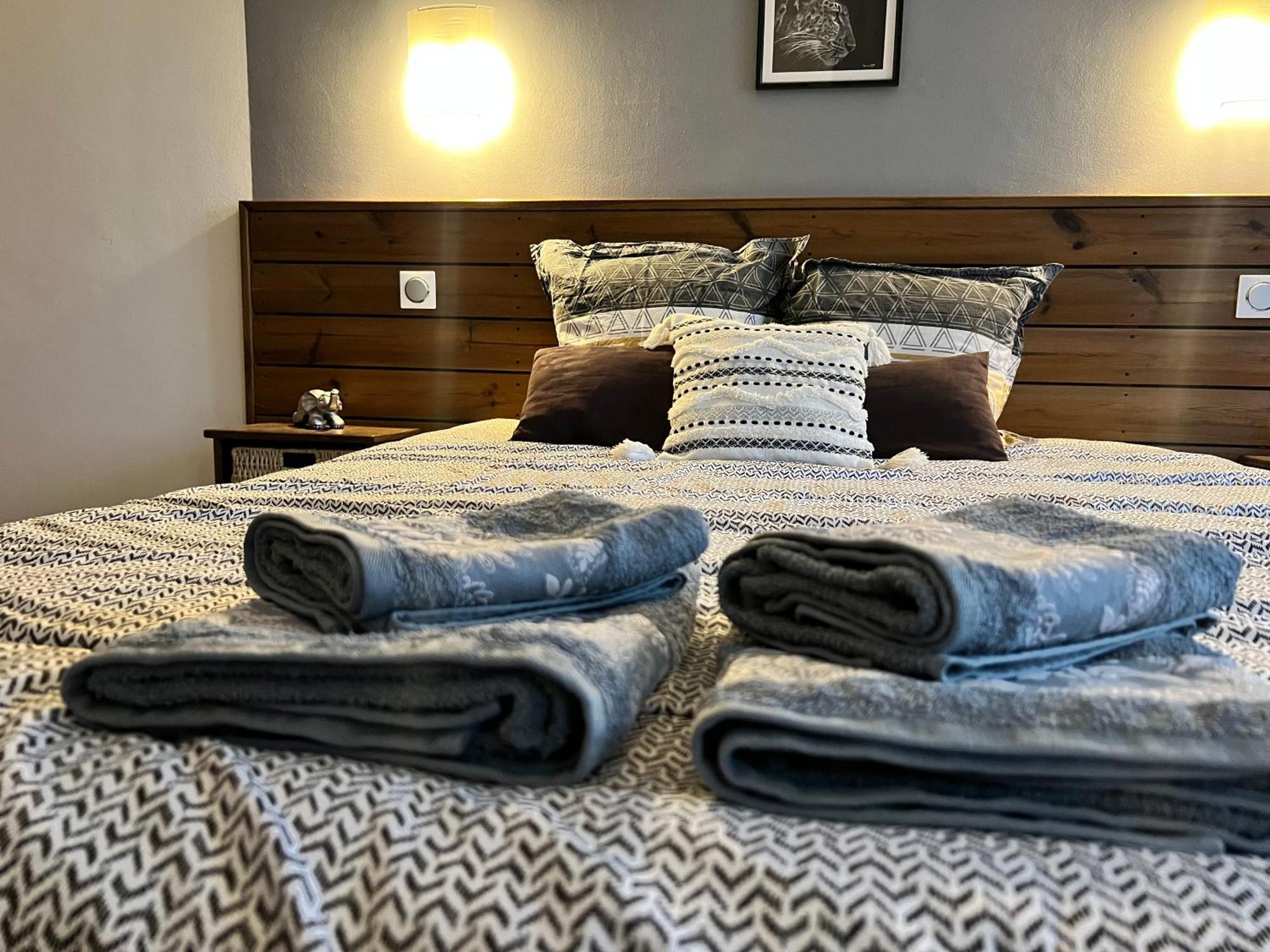 Chambres D'Hotes Le Saint Victor - Provence, Vaucluse 페른느 레 퐁텐느 외부 사진