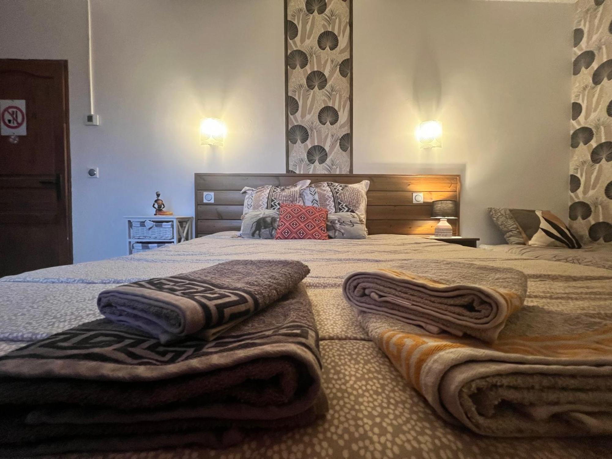 Chambres D'Hotes Le Saint Victor - Provence, Vaucluse 페른느 레 퐁텐느 외부 사진