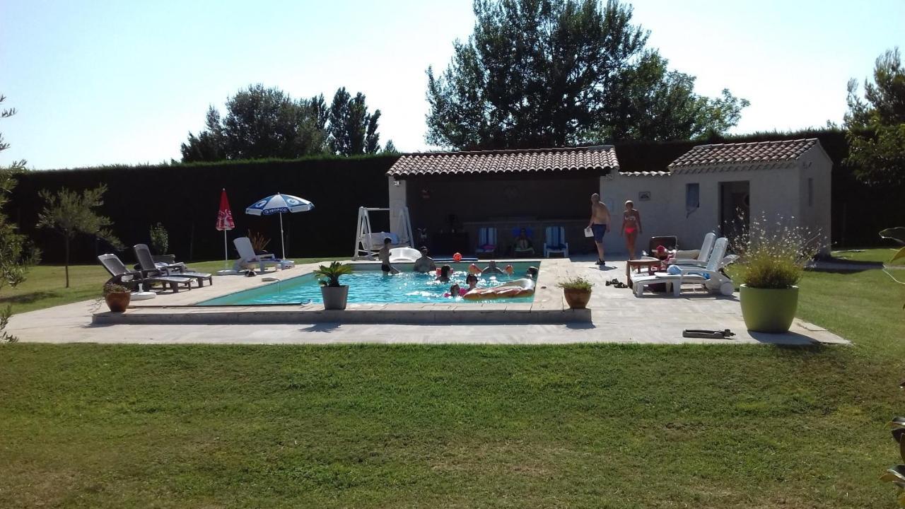 Chambres D'Hotes Le Saint Victor - Provence, Vaucluse 페른느 레 퐁텐느 외부 사진
